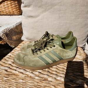 Adidas 10.5 Gazelle Suede Cargo Olive sneaker